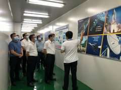 <b><font color='#0000FF'>东莞市委书记肖亚非一行参观考察云顶集团·(中国)唯一官方网站半导体</font></b>